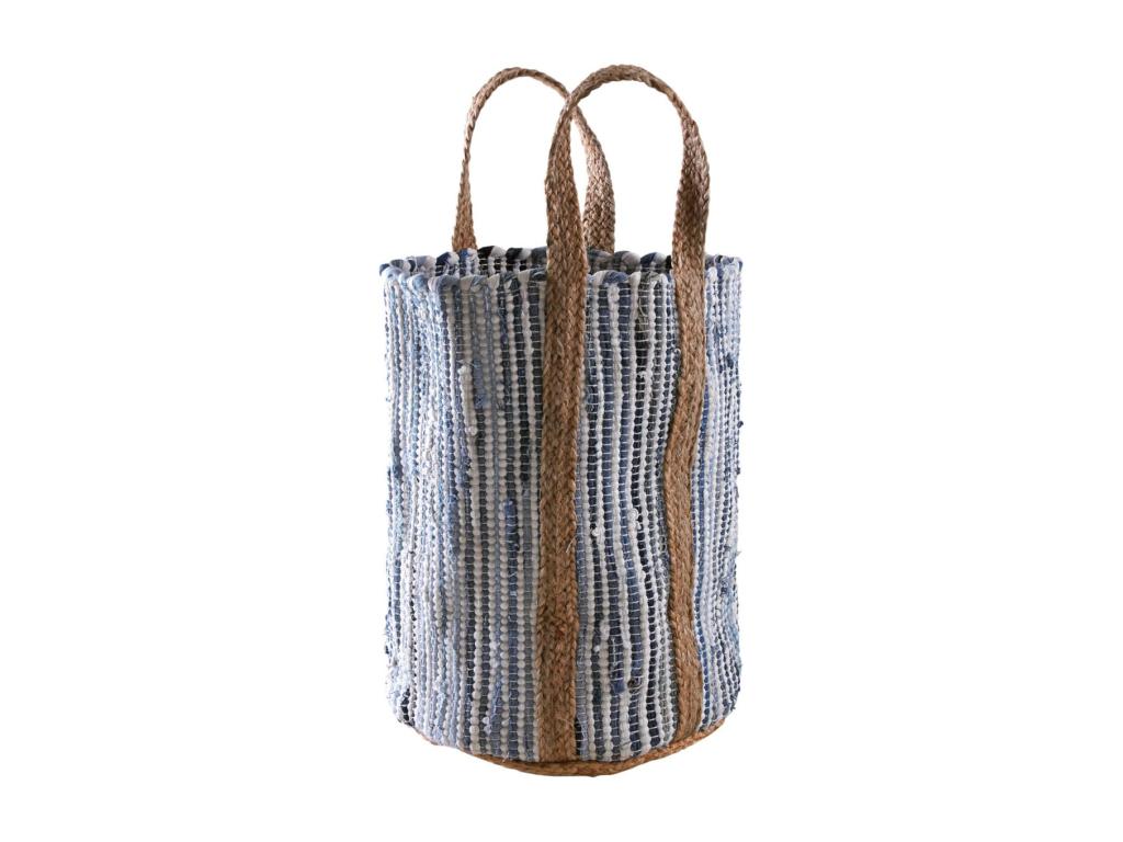 Basket in Vertchez and jeans